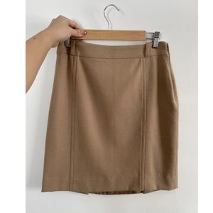 Burberry skirt - To the knee